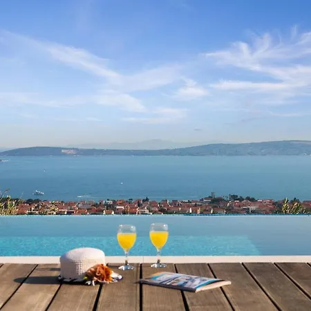 Seven Gems Nyaraló *