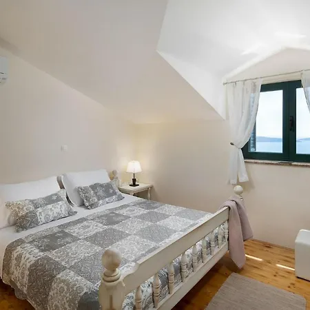 Seven Gems Holiday home