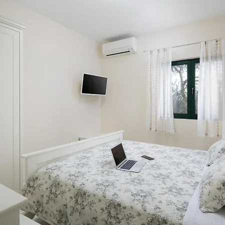 Holiday home Seven Gems Kastela