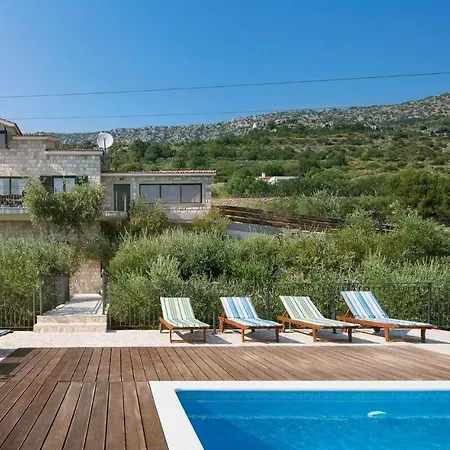 Holiday home Seven Gems