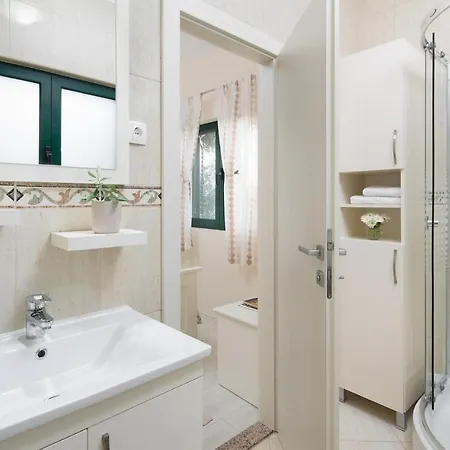 Seven Gems Holiday home Kastela
